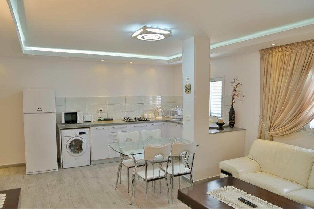 Royal Lea Apartmens 内坦亚 外观 照片