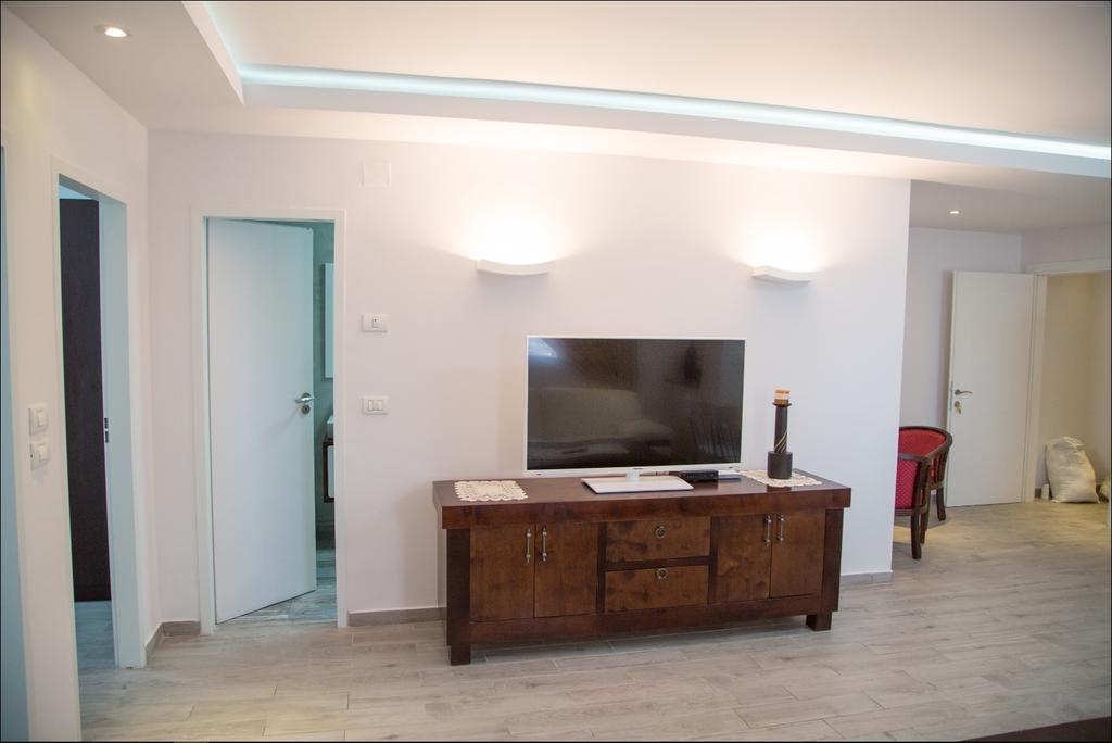 Royal Lea Apartmens 内坦亚 外观 照片